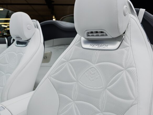 2025 Mercedes-Benz Maybach SL, белый - вид 38
