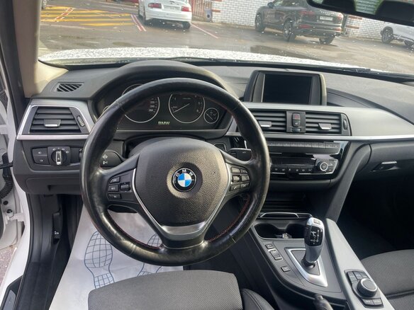 2018 BMW 3 серии 320d xDrive VI (F3x) Рестайлинг, белый, 2800000 рублей - вид 8