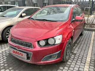 2012 Chevrolet Aveo II, красный, 750000 рублей, вид 2