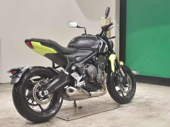 2024 Triumph Trident 660, чёрный, 1100000 рублей - вид 4