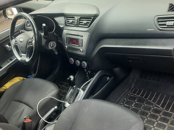 2016 Kia Rio III Рестайлинг, коричневый, 1300000 рублей - вид 5