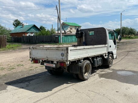 2003 Isuzu Elf (N-series), белый, 1900000 рублей, вид 4