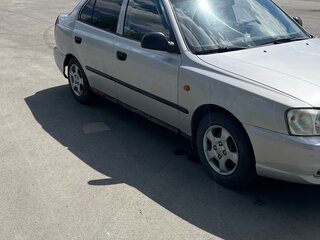 2004 Hyundai Accent ТагАЗ II, серебристый, 200000 рублей, вид 2