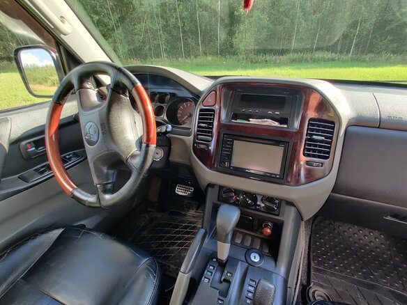2001 Mitsubishi Montero III, серый, 680000 рублей - вид 8