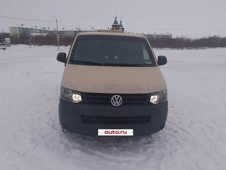 2013 Volkswagen Transporter, бежевый, 1250000 рублей, вид 2