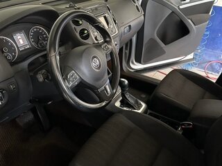 2012 Volkswagen Tiguan I Рестайлинг, серебристый, 950000 рублей, вид 2