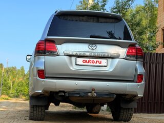 2010 Toyota Land Cruiser 200 Series, серебристый, 3500000 рублей, вид 3