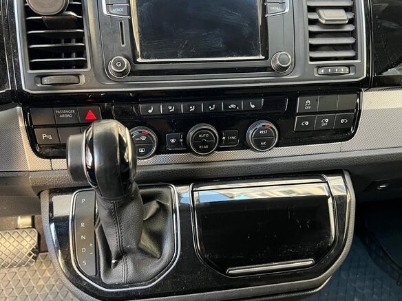 2016 Volkswagen Multivan T6, серебристый, 3850000 рублей - вид 6