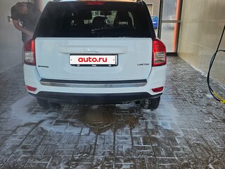 2011 Jeep Compass I Рестайлинг, белый, 970000 рублей, вид 1