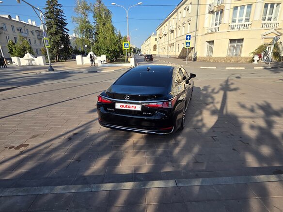 2020 Lexus ES 250 VII, чёрный, 4500000 рублей - вид 1
