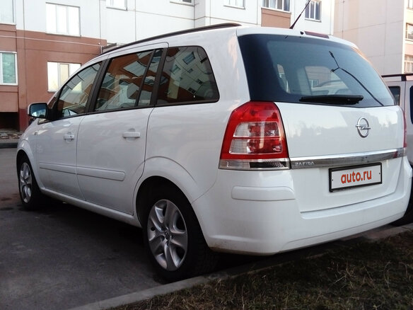 2014 Opel Zafira B Рестайлинг, белый - вид 2