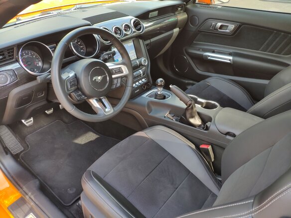 2018 Ford Mustang VI Рестайлинг, оранжевый - вид 7