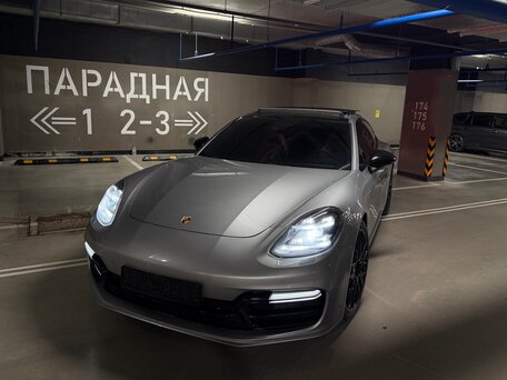 2018 Porsche Panamera 4S II, серебристый, 7100000 рублей, вид 3