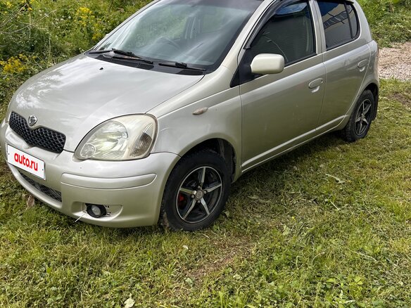 2002 Toyota Vitz I (P10), серый, 350000 рублей - вид 1