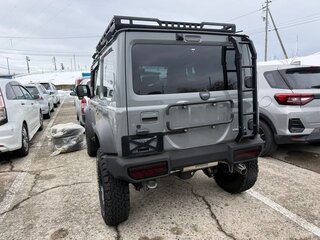 2022 Suzuki Jimny Sierra IV, серый, 1546911 рублей, вид 3