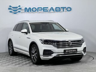 2020 Volkswagen Touareg III, белый, 4269000 рублей, вид 3