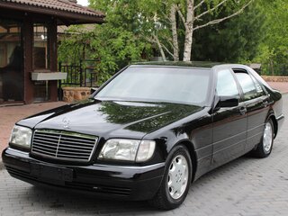1992 Mercedes-Benz S-Класс 300 III (W140), чёрный, 2500000 рублей, вид 3