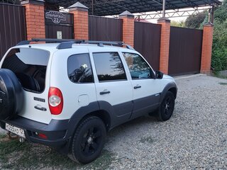 2015 Chevrolet Niva I Рестайлинг, белый, 780000 рублей, вид 4