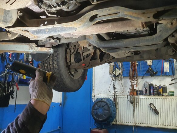 2005 Ford Explorer III, чёрный, 855000 рублей - вид 20