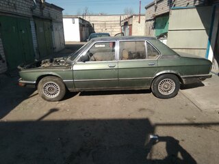 1976 BMW 5 серии 525i I (E12), зелёный, 400000 рублей, вид 4