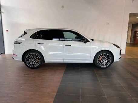 2018 Porsche Cayenne III, белый, 6499000 рублей, вид 3