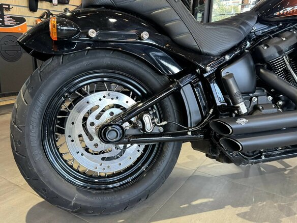 2021 Harley-Davidson Street Bob, чёрный, 1650000 рублей - вид 14