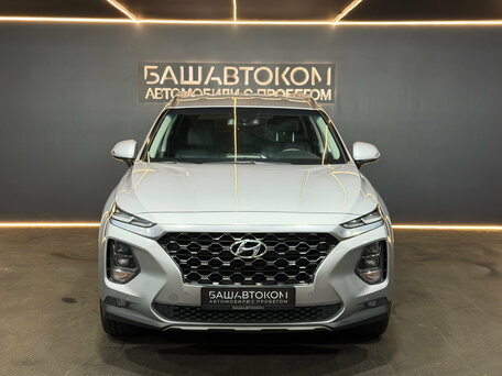 2019 Hyundai Santa Fe IV, серебристый, 2480000 рублей, вид 2