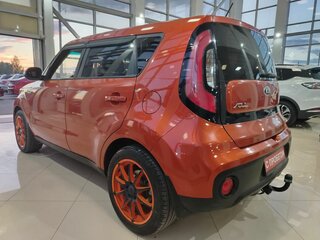 2017 Kia Soul II Рестайлинг, оранжевый, 1239000 рублей, вид 3