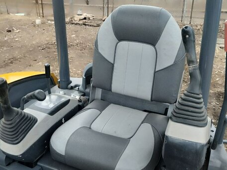 2013 Komatsu PC20, жёлтый, 1680000 рублей, вид 5