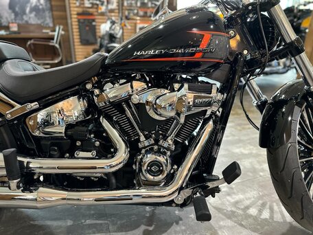 2024 Harley-Davidson Breakout, чёрный, 3400000 рублей, вид 4