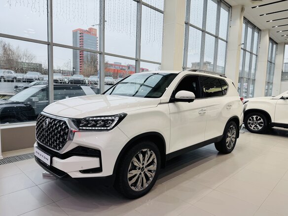 2024 KGM Rexton, белый, 6045000 рублей - вид 2