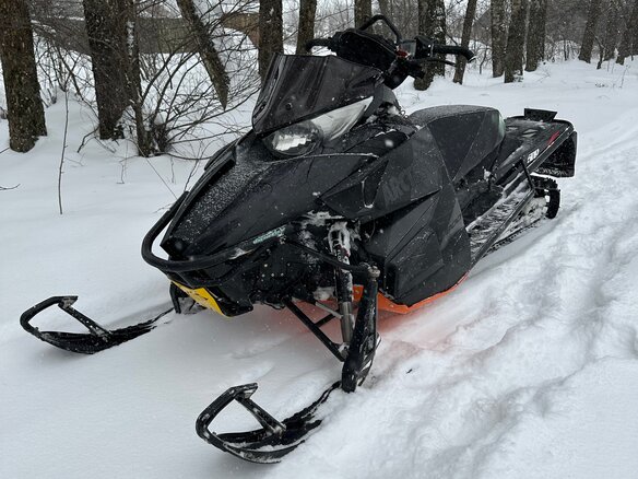 2012 Arctic Cat M-Series, чёрный, 600000 рублей - вид 3