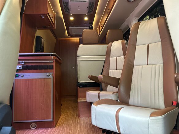 2011 Mercedes-Benz Sprinter, чёрный, 22000000 рублей - вид 10