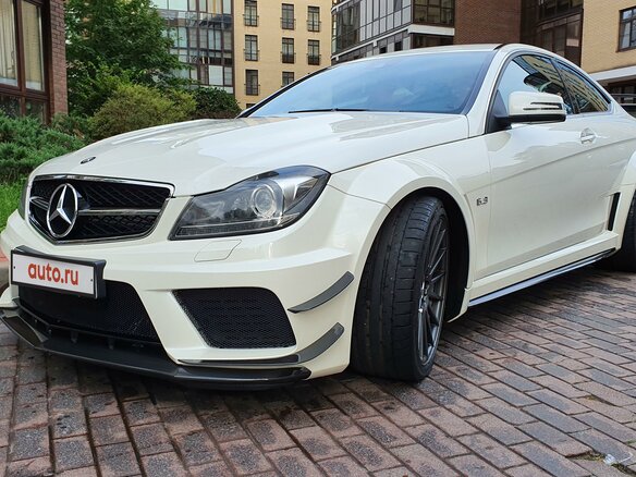 2012 Mercedes-Benz C-Класс AMG 63 AMG Black Series III (W204) Рестайлинг, белый - вид 4