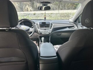 2020 Chevrolet Malibu IX Рестайлинг, красный, 2000000 рублей, вид 5