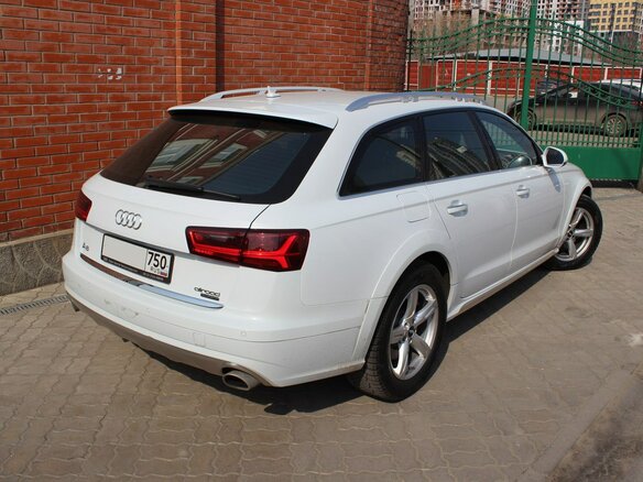 2016 Audi A6 allroad III (C7) Рестайлинг, белый - вид 6