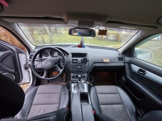 2009 Mercedes-Benz C-Класс 300 III (W204), серебристый, 1050000 рублей, вид 2