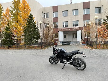 2021 BMW F 900 R, чёрный, 1549000 рублей, вид 4