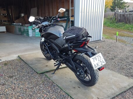 2020 Bajaj Dominar 400, чёрный, 339000 рублей, вид 4