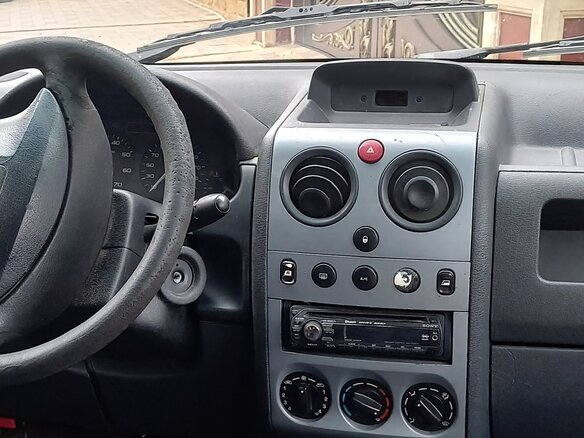 2010 Peugeot Partner I Рестайлинг, чёрный, 390000 рублей - вид 5