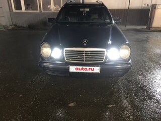 1997 Mercedes-Benz E-Класс 240 II (W210, S210), синий, 600000 рублей, вид 2