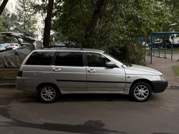 2004 Lada (ВАЗ) 2111, серебристый, 175000 рублей