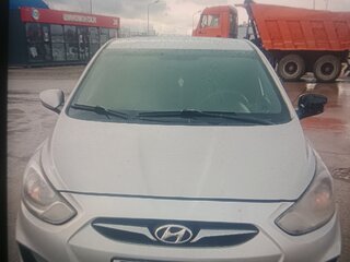 2013 Hyundai Solaris I, серебристый, 600000 рублей, вид 1