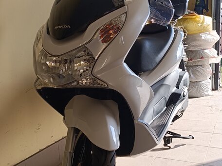 2012 Honda PCX 150, белый, 215000 рублей, вид 2