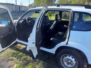 2013 Chevrolet Niva I Рестайлинг, белый, 770000 рублей, вид 4