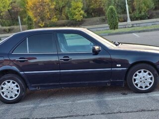 1999 Mercedes-Benz C-Класс 200 I (W202) Рестайлинг, синий, 650000 рублей, вид 2