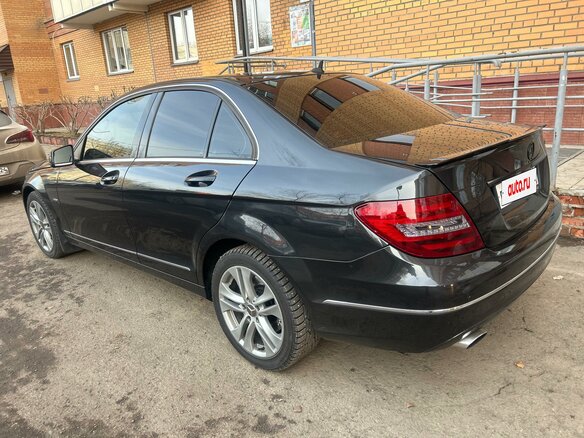 2011 Mercedes-Benz C-Класс 200 III (W204) Рестайлинг, чёрный, 1440000 рублей - вид 4