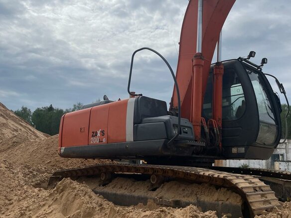 2011 Hitachi ZX200, оранжевый, 4100000 рублей - вид 2