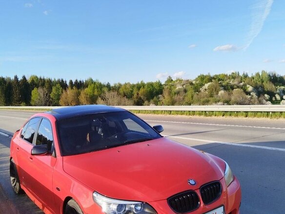 2003 BMW 5 серии 530i V (E60/E61), красный, 1150000 рублей - вид 3