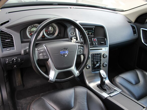 2013 Volvo XC60 I, чёрный - вид 7